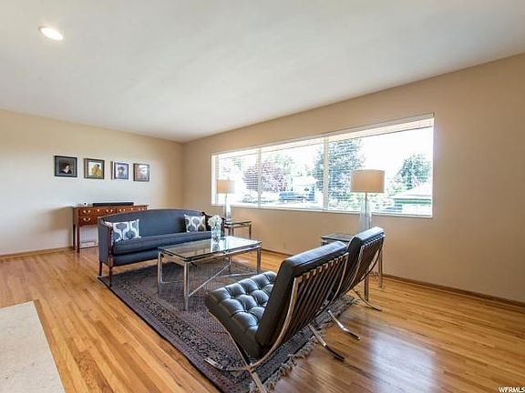 3rd image of 2475 E Village Cir