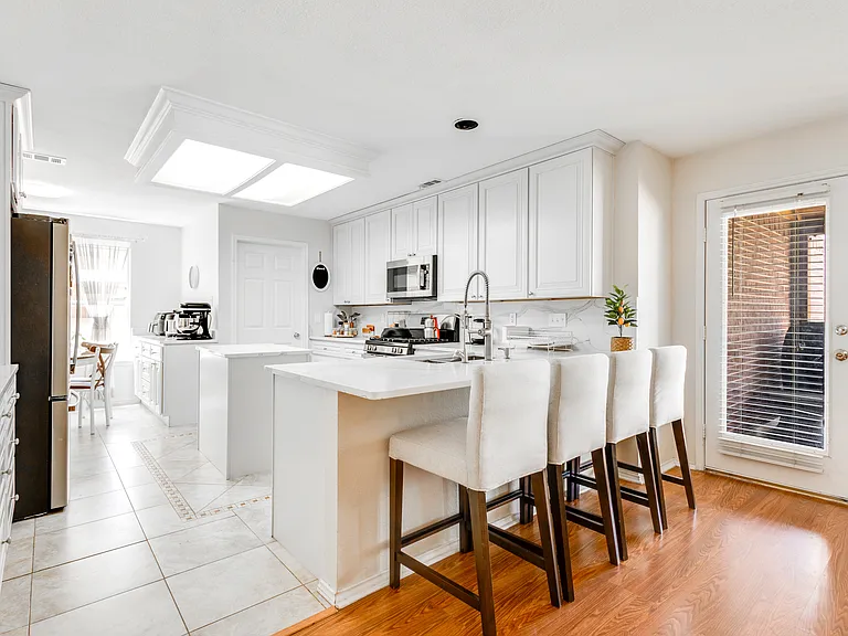 2401 Brycewood Ln — Photo 20