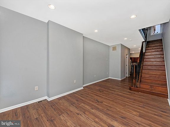 5th image of 420 N Collington Ave