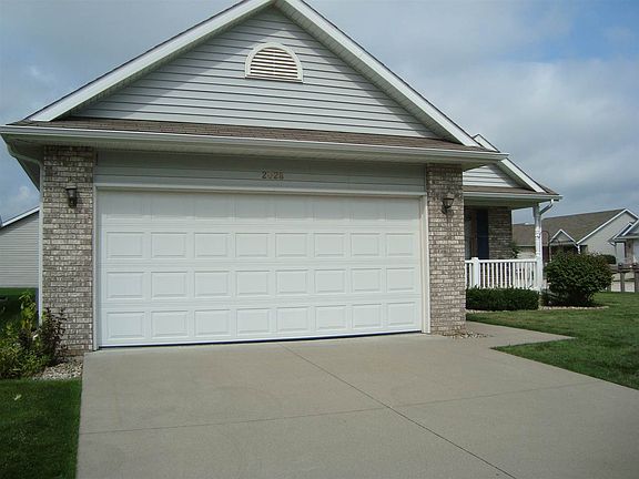 2nd image of 2028 Carina Cir