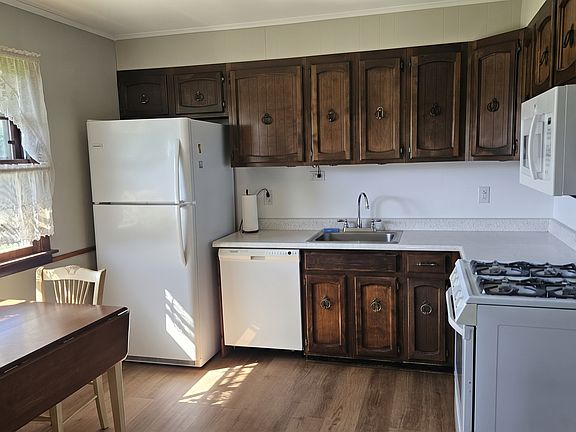 5th image of 1809 Fairfield Rd