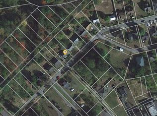 725 Broad St, Mount Hope, WV 25880