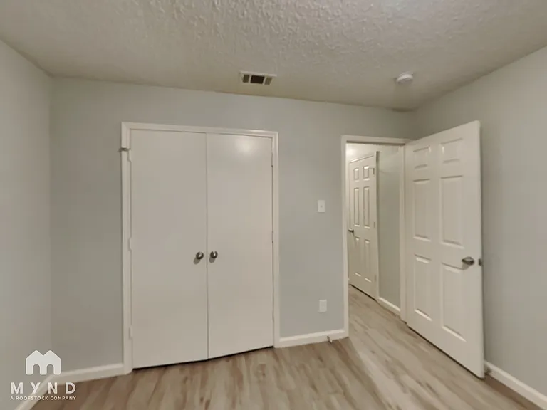5208 Rowcrop Dr — Photo 14