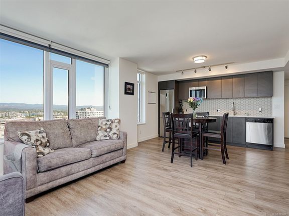 5th image of 845 Johnson St #2005