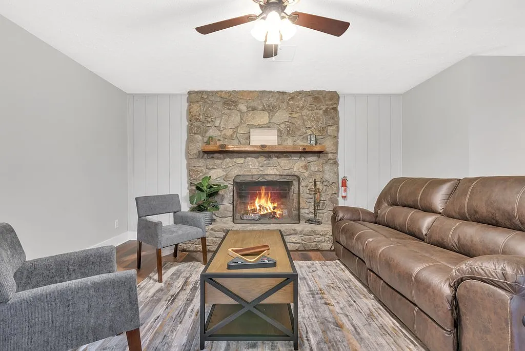 Tupper Rd, Black Mountain — Photo 1