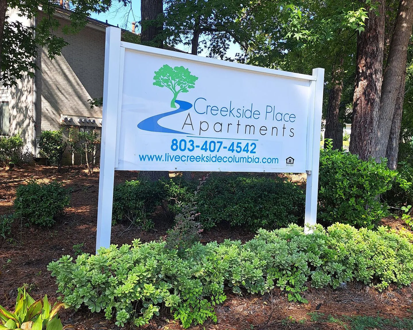 Creekside Apartments — Photo 2