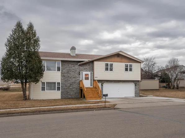 1839 N 23rd St, Bismarck, ND 58501