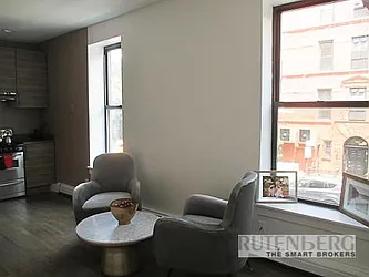 Rented by R New York