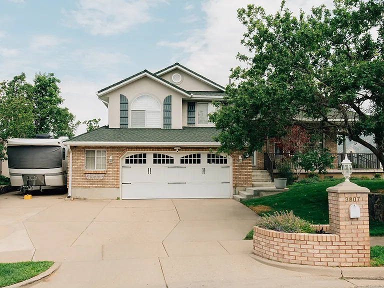 3807 N 2525 E — Photo 1
