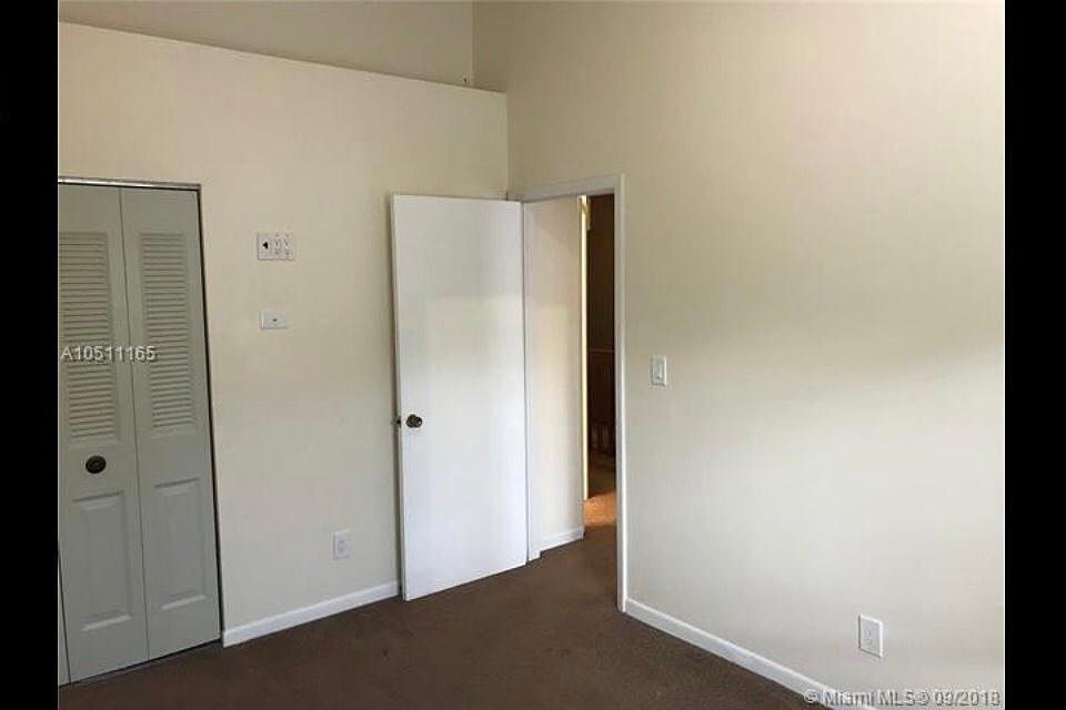 1st image of 2921 Belmont Ln