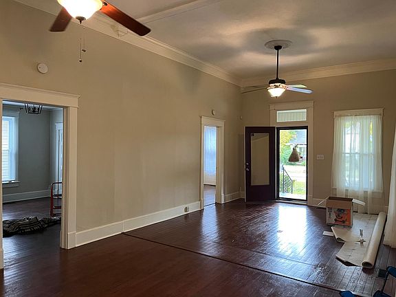 great room looking towards front