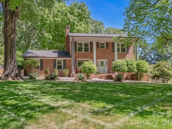 6070 Ferncliff Dr NW, Concord, NC 28027