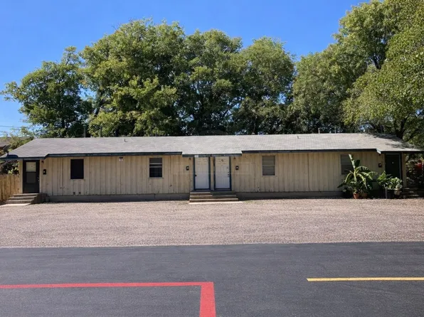 1005 1/2 10Th St, 1005 1/2 N 10th St APT 2, Killeen, TX 76541