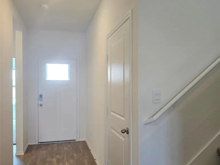 352 San Juan Trl — Photo 8