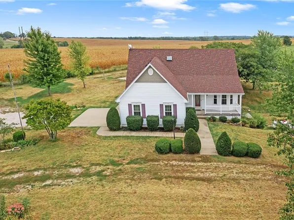 24301 E Shaffer Est, Harrisonville, MO 64701