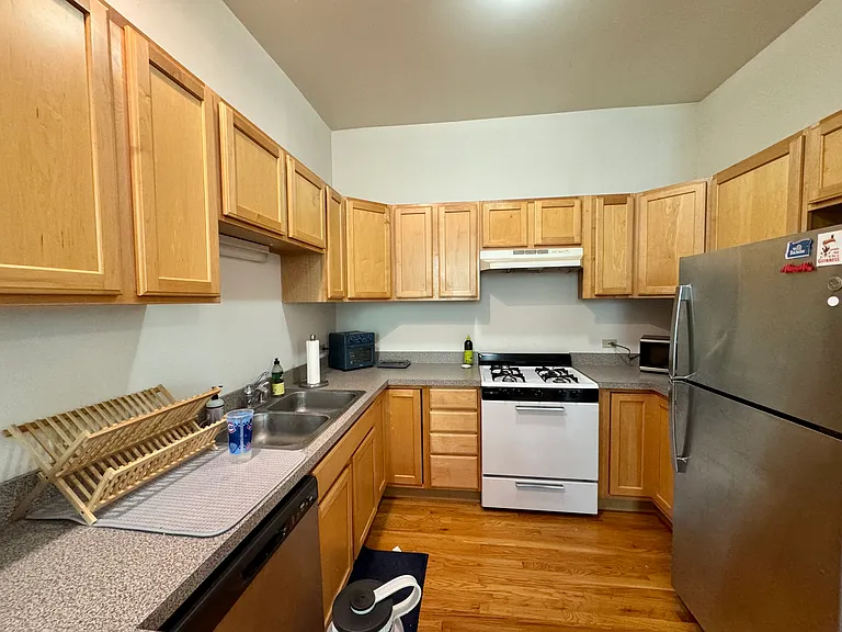 1825 W North Ave #1B — Photo 2