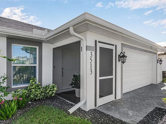 4th image of 3511-3513 SW 17th Pl