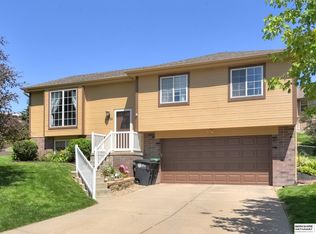 20222 Cleveland Cir, Elkhorn, NE 68022