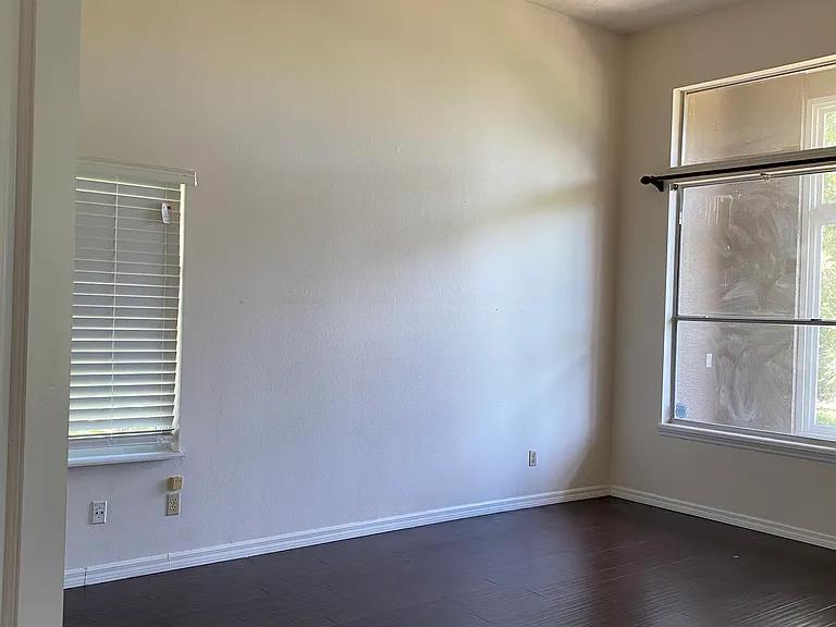 1609 Bear Crossing Cir — Photo 32