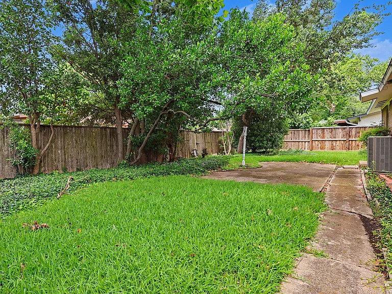 807 Edgefield Dr — Photo 22