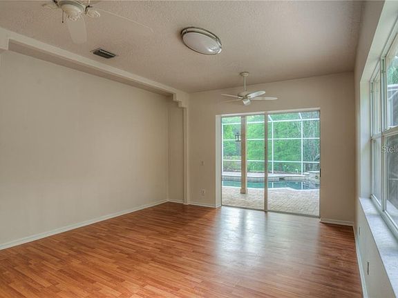 2nd image of 4802 Londonderry Dr