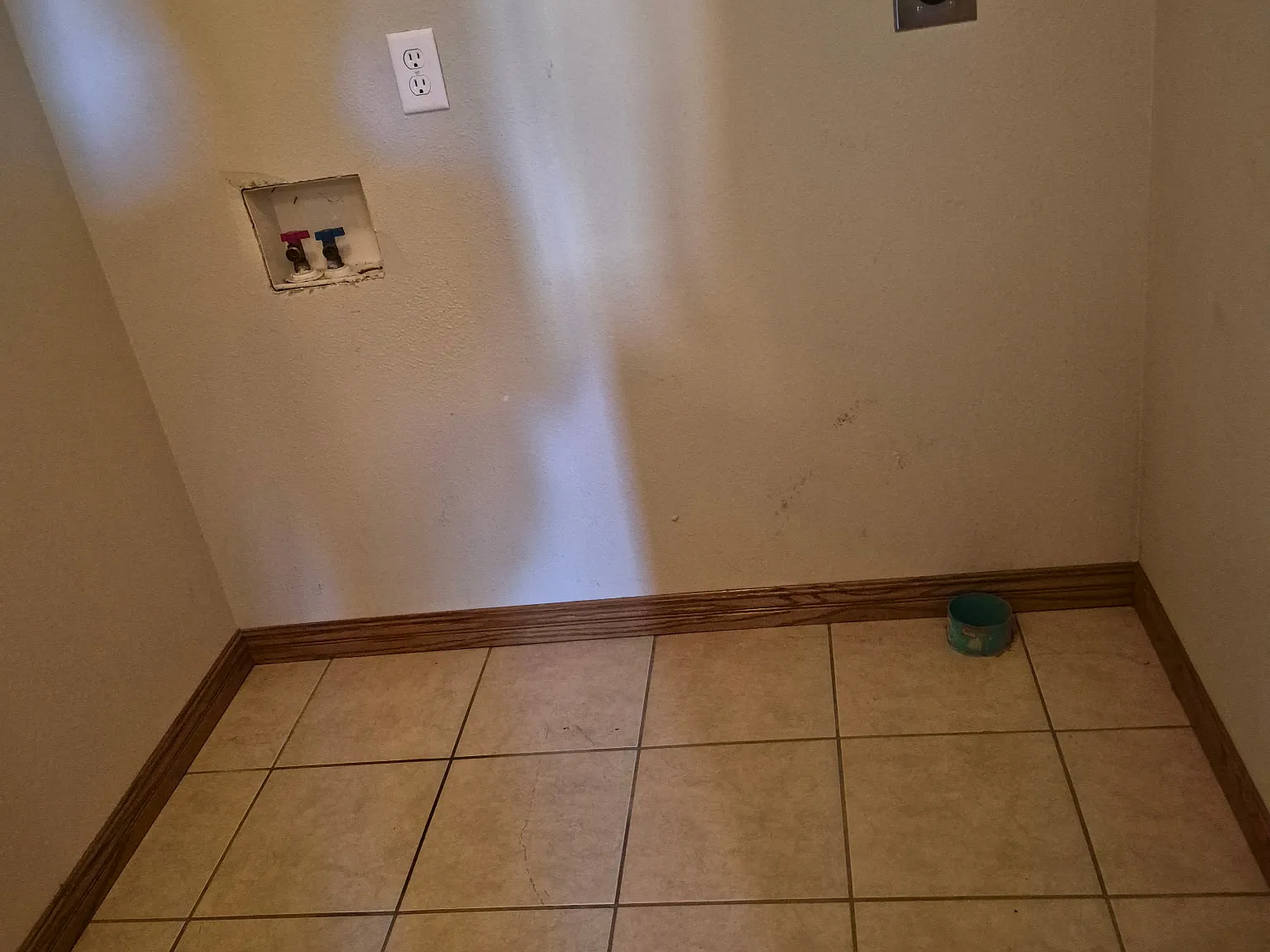 2 bed, 2.5 bath, 1400 sqft, $1,100 — Photo 2