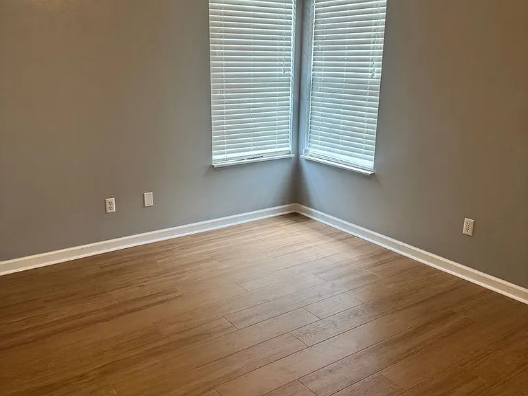 7233 Sorrenta Rd — Photo 23