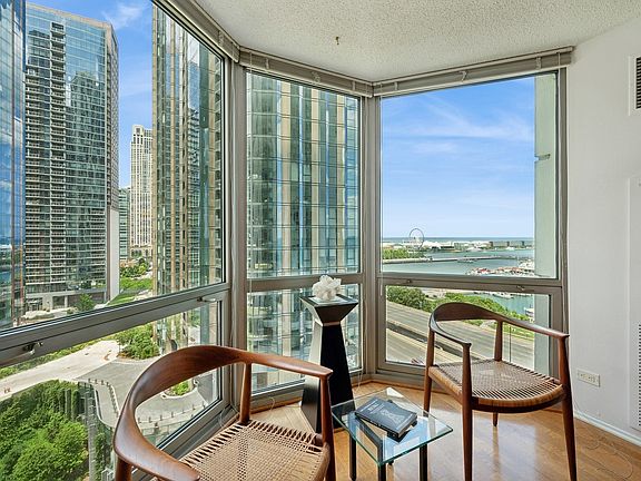5th image of 195 N Harbor Dr APT 1009