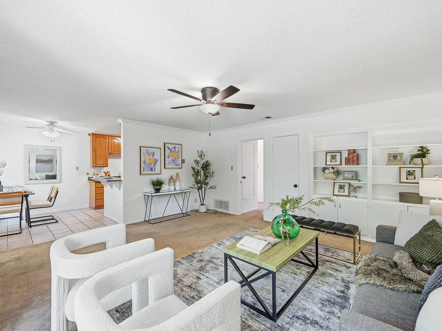 2 bed, 950 sqft, $3,480 — Photo 2