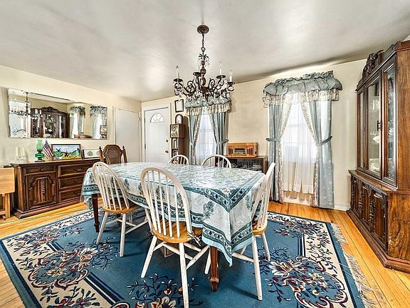 3rd image of 169 Wildwood Ave