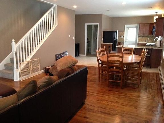 LV, DN, Kit. Open Floor Plan