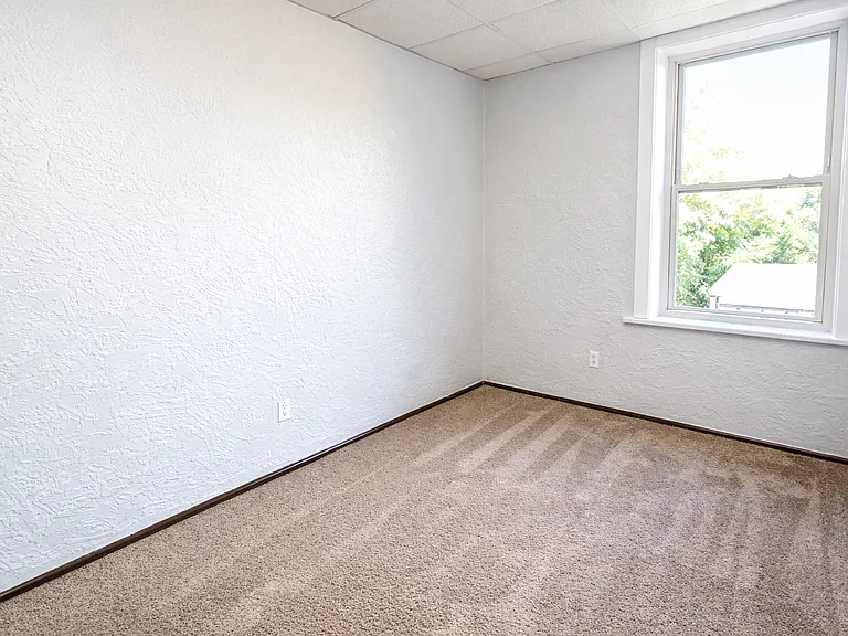 330 Melwood Ave — Photo 5