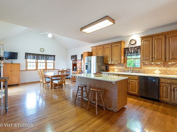 3rd image of 7854 Marquette Dr N
