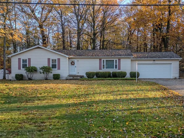3447 Marian Rd, Ravenna, OH 44266