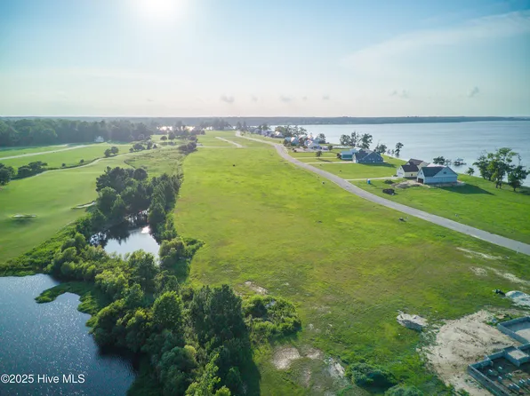 136 E Royal Way, Merry Hill, NC 27957