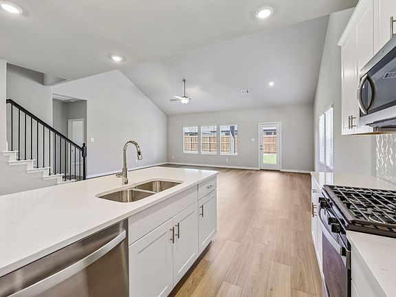 7th image of this home