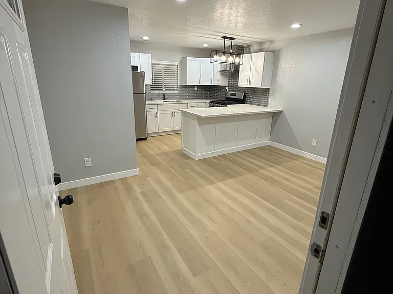 13112 Fenton Ave — Photo 1