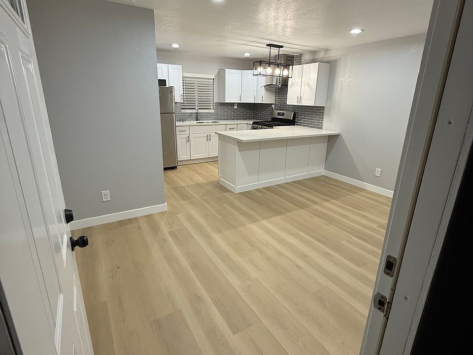 1st image of 13112 Fenton Ave
