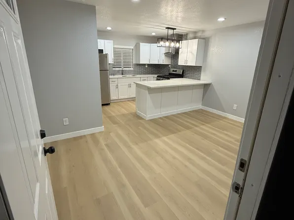 13112 Fenton Ave, Sylmar, CA 91342