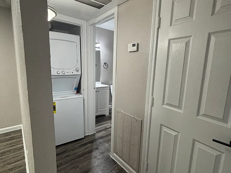 Maderas Apartments — Photo 28