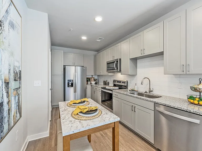 Springside Powder Springs Apartments & Townhomes — Photo 13