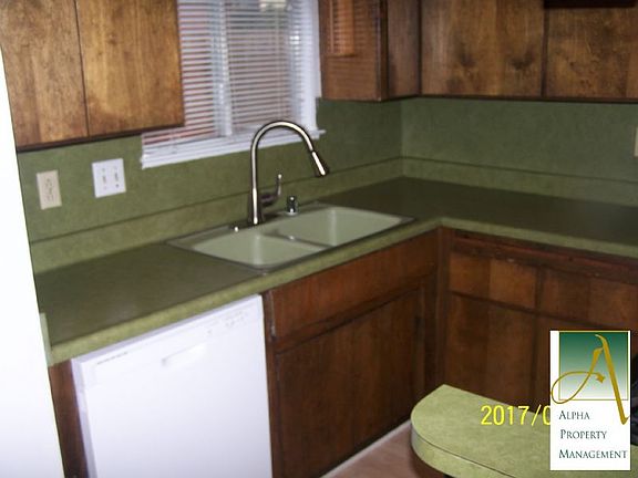 4th image of 1527 Rowena Way