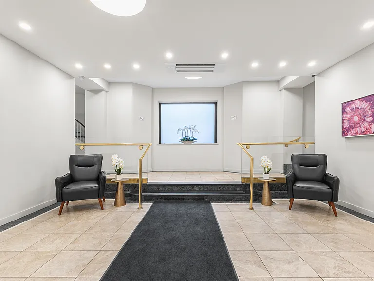 360 W 55th St #4C — Photo 7