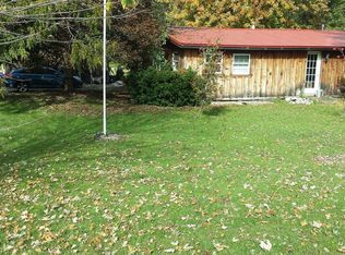 10457 W Shelby Rd, Middleport, NY 14105