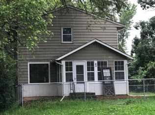 64 County Road C W, Little Canada, MN 55117