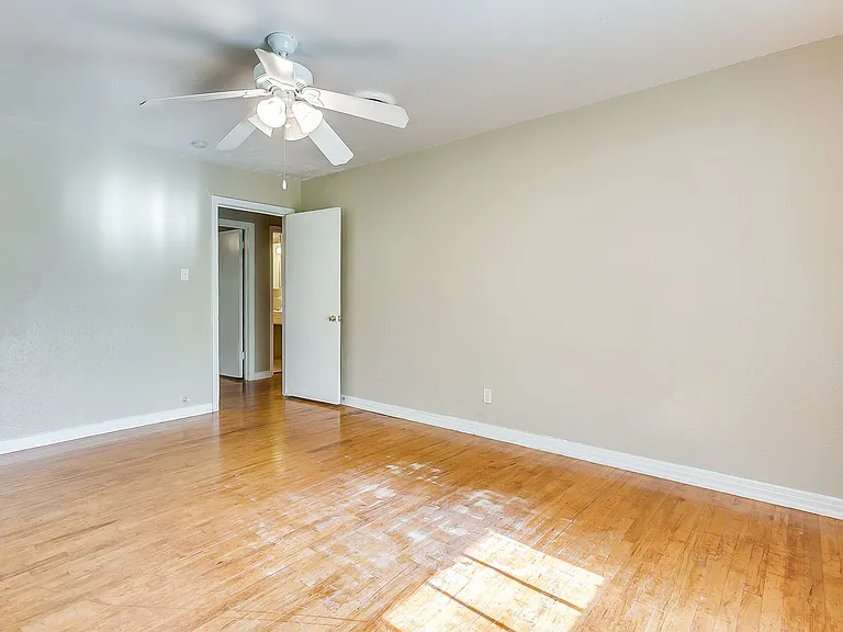 3928 Winfield Ave — Photo 13