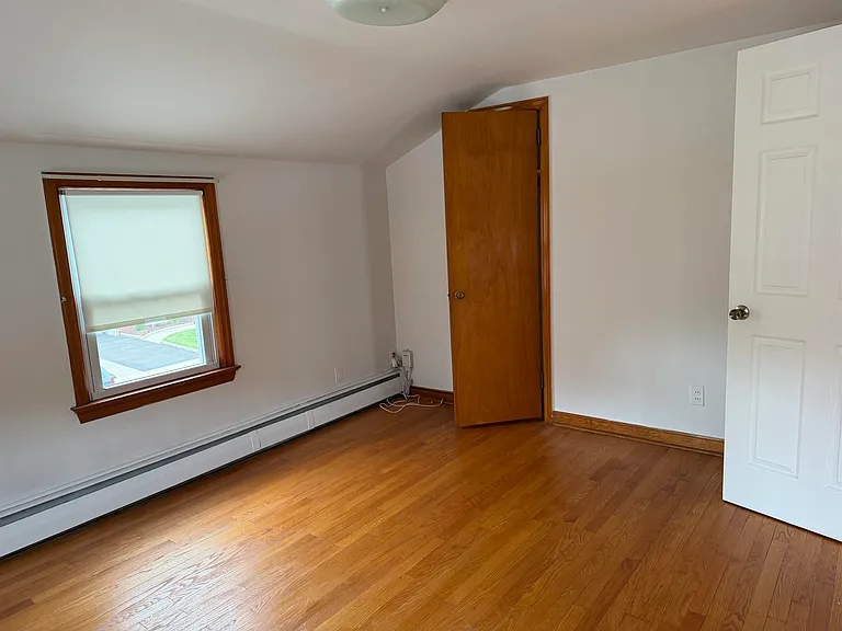 654 Chase Ave #2 — Photo 4