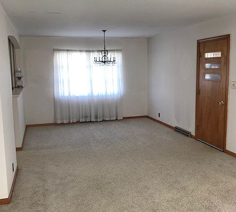 Dining & living room combina