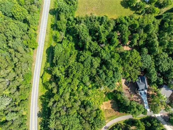 34 Windfield Cir, Blue Ridge, GA 30513