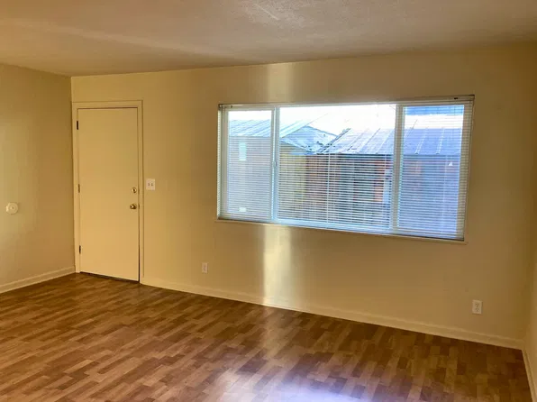 1661 Ferry St APT 4, Eugene, OR 97401